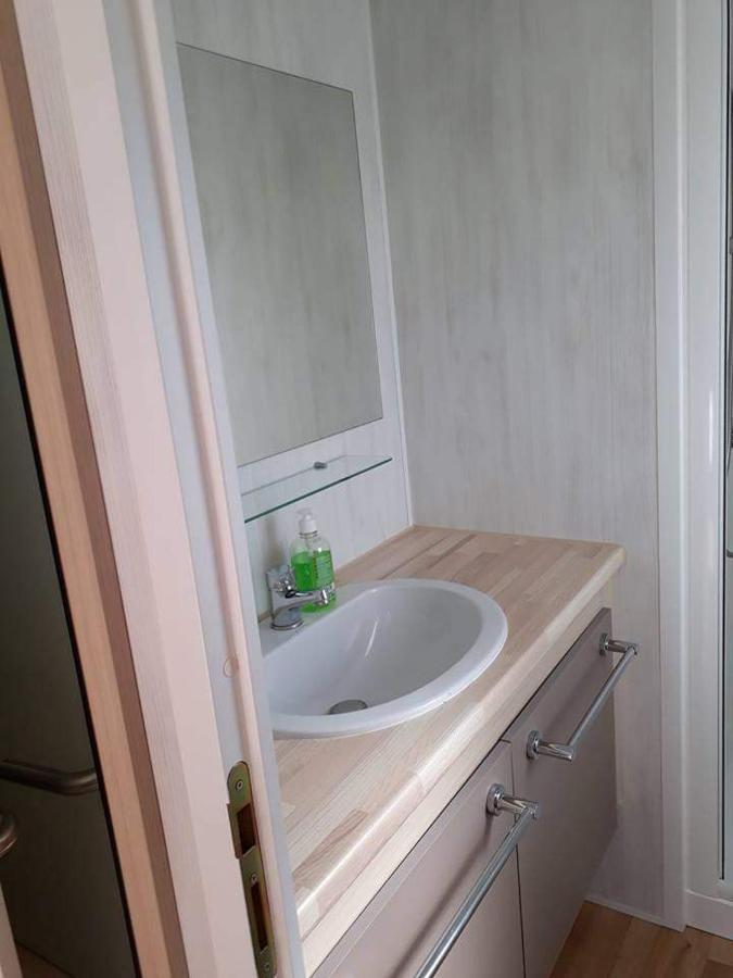 Luxueuze Stacaravan In Bredene Met Eigen Terras En Tuintje Luaran gambar