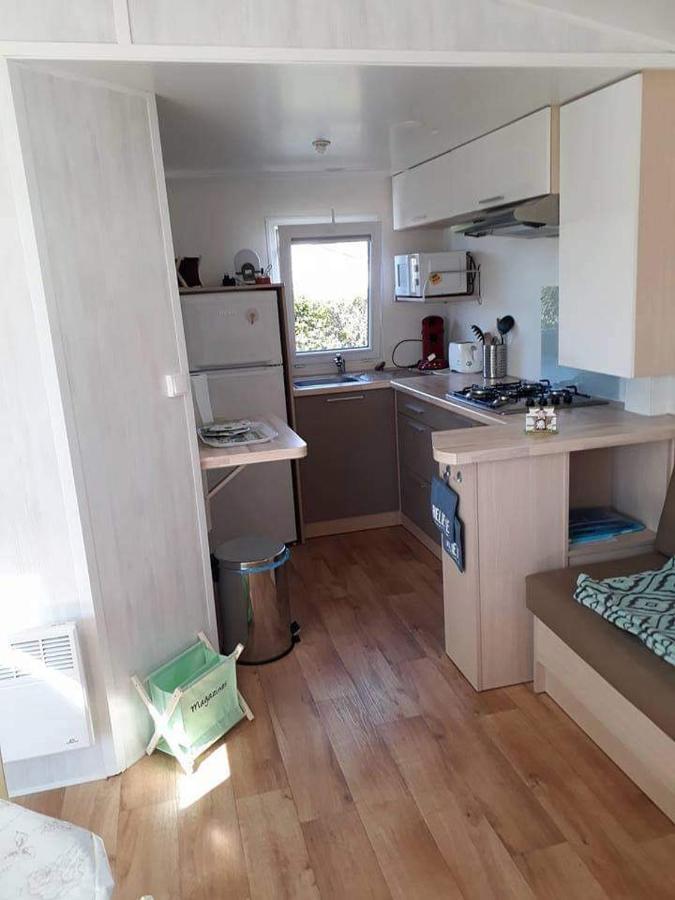 Luxueuze Stacaravan In Bredene Met Eigen Terras En Tuintje Luaran gambar