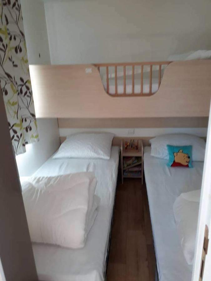 Luxueuze Stacaravan In Bredene Met Eigen Terras En Tuintje Luaran gambar