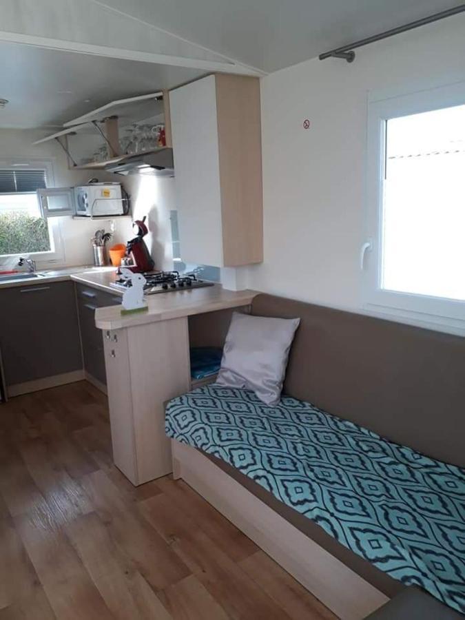 Luxueuze Stacaravan In Bredene Met Eigen Terras En Tuintje Luaran gambar